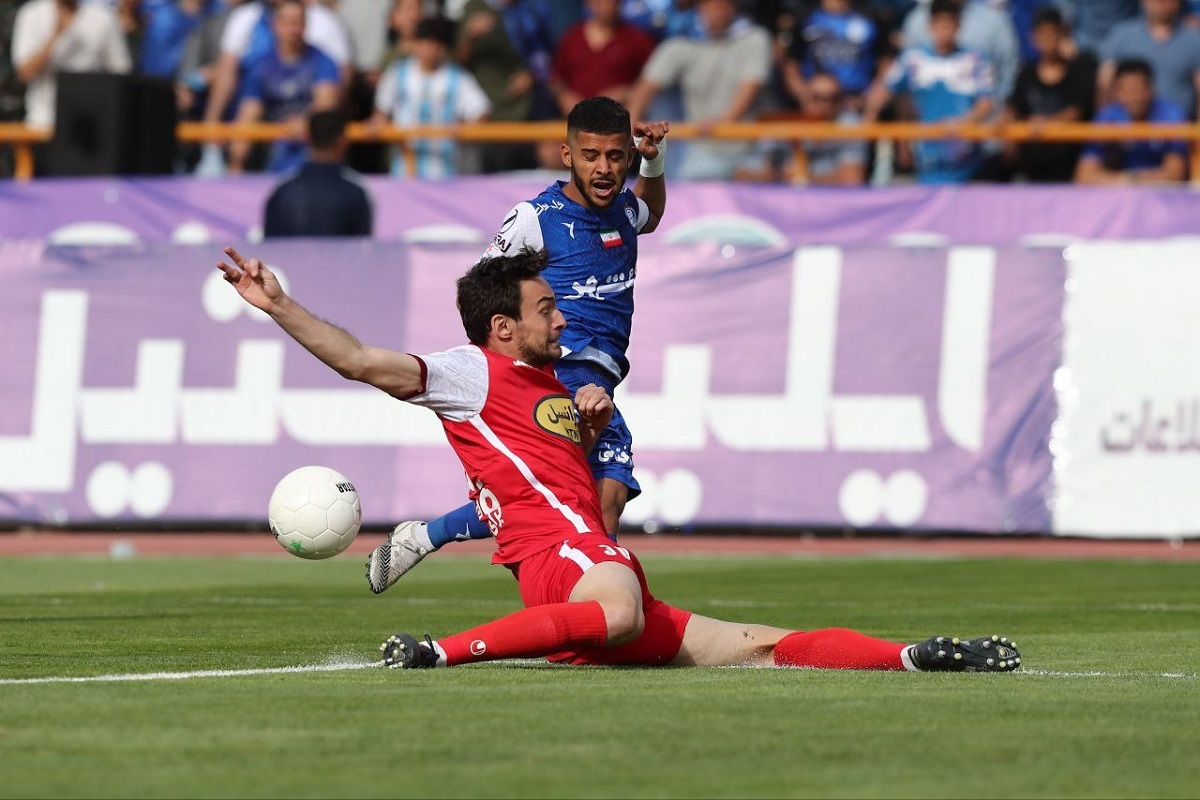 علیرضا فغانی هم پنالتی سوخته استقلال را تایید کرد!