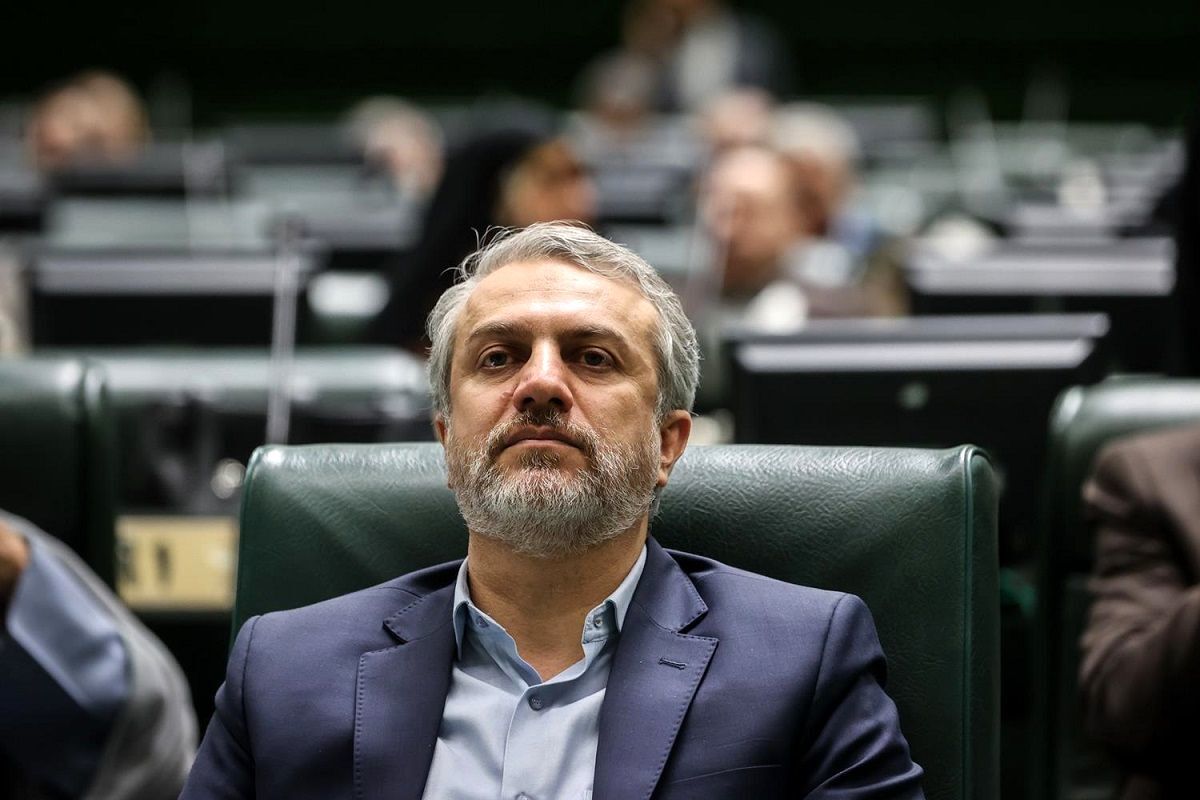 دولت: از وزیر صمت حمایت میکنیم، عملکرد او خوب بوده!/ تغییر در این شرایط به نفع کشور نیست دولت: از وزیر صمت حمایت میکنیم، عملکرد او خوب بوده!/ تغییر در این شرایط به نفع کشور نیست