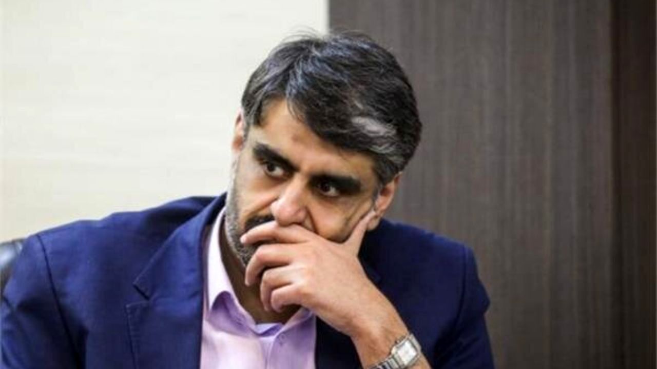 ضرب و شتم یک خبرنگار ضرب و شتم یک خبرنگار