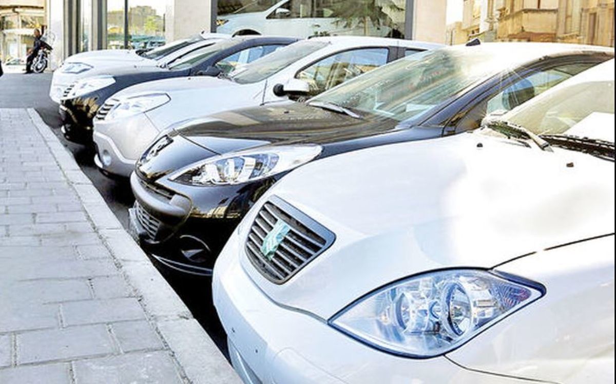 شیب تند کاهش قیمت خودرو در بازار شیب تند کاهش قیمت خودرو در بازار