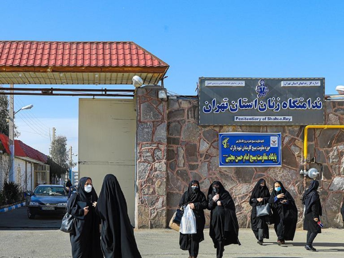 خبرگزاری قوه قضاییه: ادعای برهنه کردن افراد برای بازرسی در زندان‌ها کذب است / بازرسی زندانیان زن صرفا توسط ماموران زن انجام می‌شود / هیچگونه تصویری هم در بازرسی‌ها ثبت و ضبط نمی‌شود