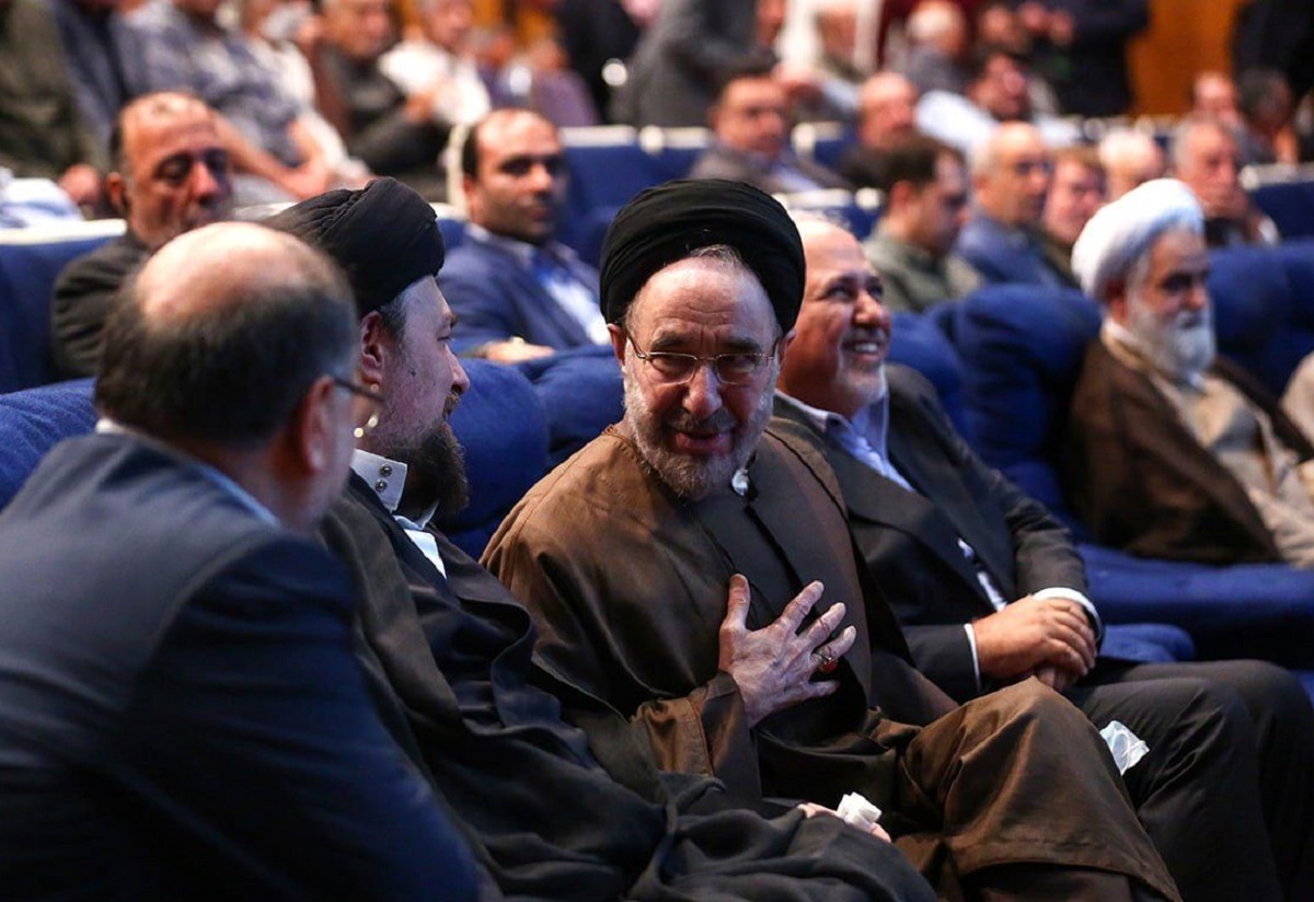 حمله تند کیهان به خاتمی: مواضع او در مقابل دیدگاههای امام است حمله تند کیهان به خاتمی: مواضع او در مقابل دیدگاههای امام است