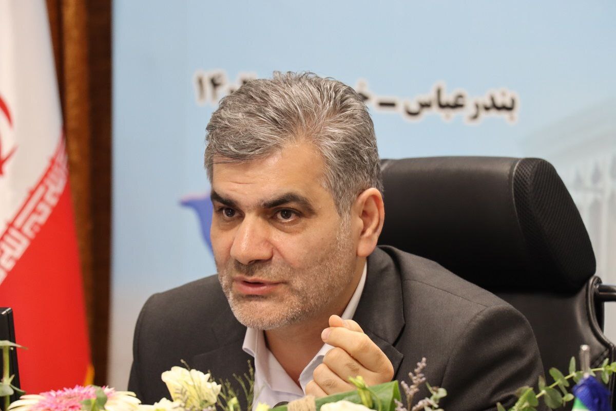 غلامرضا فتحعلی در سفر به منطقه هرمزگان و بوشهر مطرح کرد: رشد ۳۷ درصدی درآمدهای بانک سینا در سال گذشته