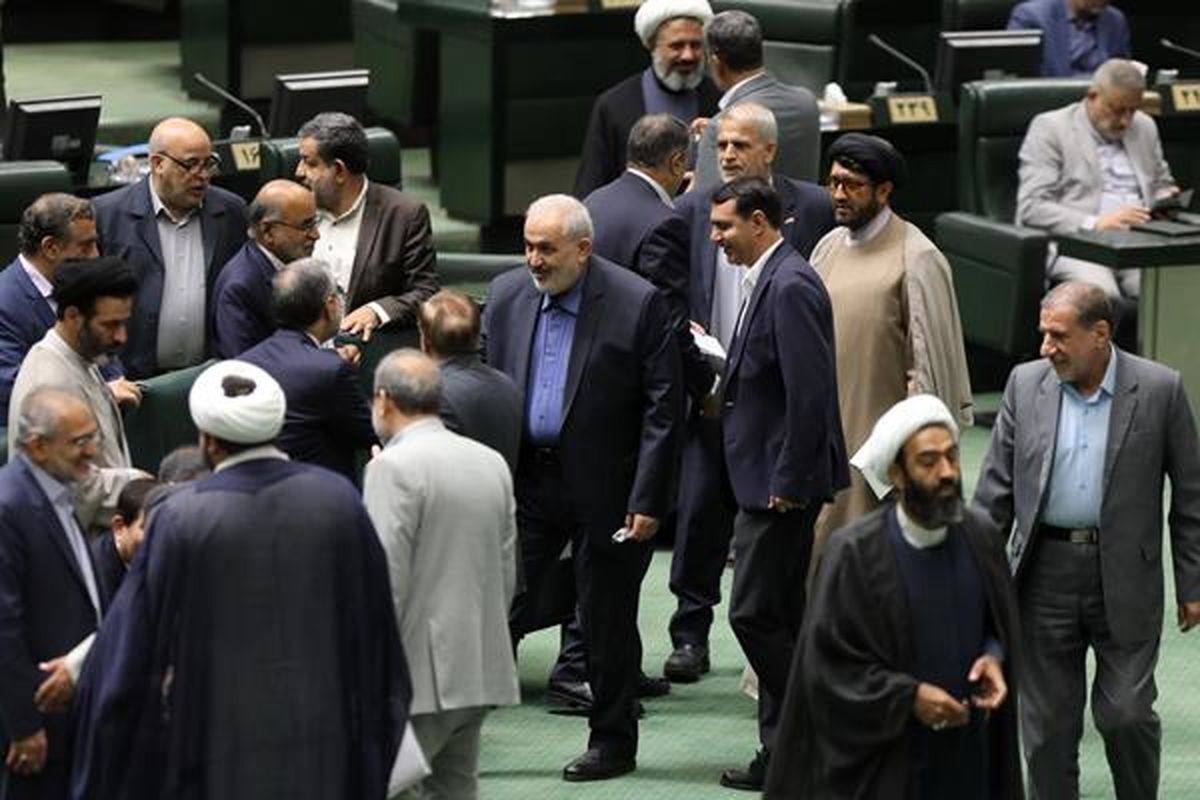 جزئیات جلسه رای اعتماد به وزیر پیشنهادی صمت/ ماجرای حقوق ۶۰۰ میلیونی علی‌آبادی چیست؟