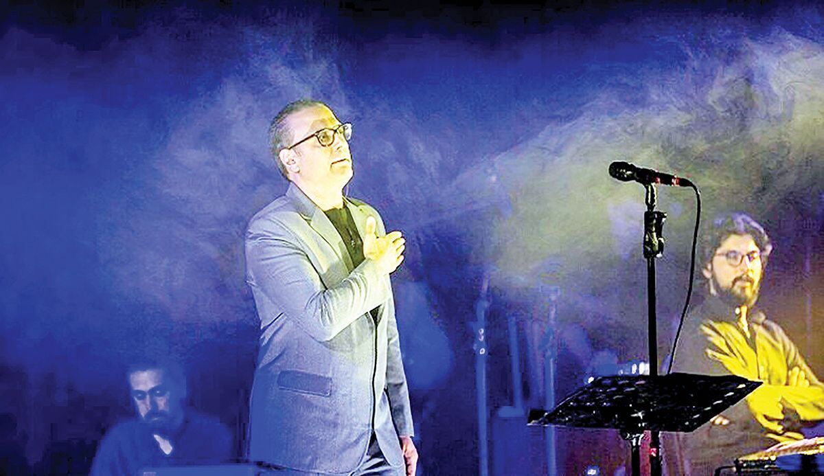 فیلم دیدنی از کنسرت علیرضا قربانی با آهنگ از خون جوانان وطن