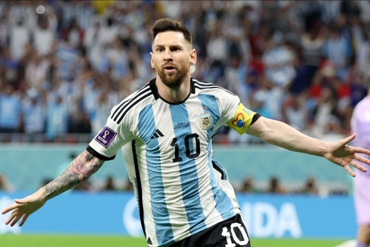 فیلم ضربه تماشایی مسی و گل اول آرژانتین به استرالیا