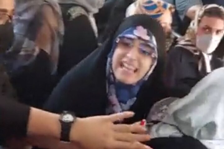 استخدام آمر به معروف در دعوای سپیده رشنو در همشهری!