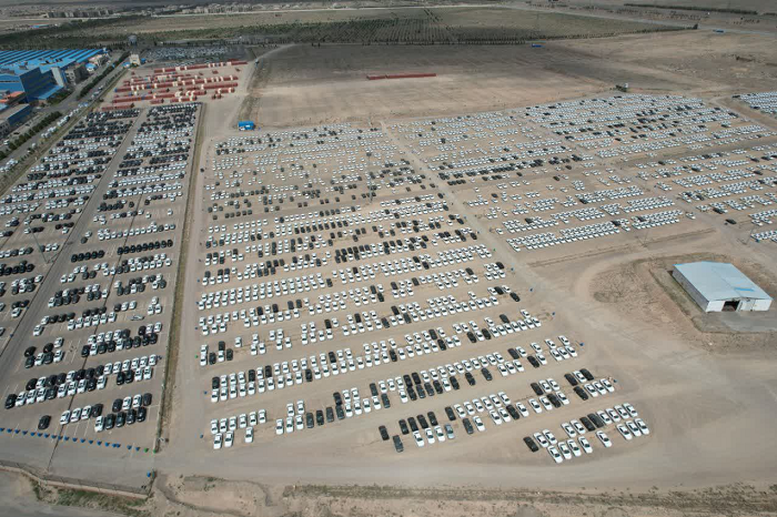 دپوی محصولات ایران خودرو به بهانه نبود قطعه / خودرو‌های پارس و هایما در بینالود انبار شد