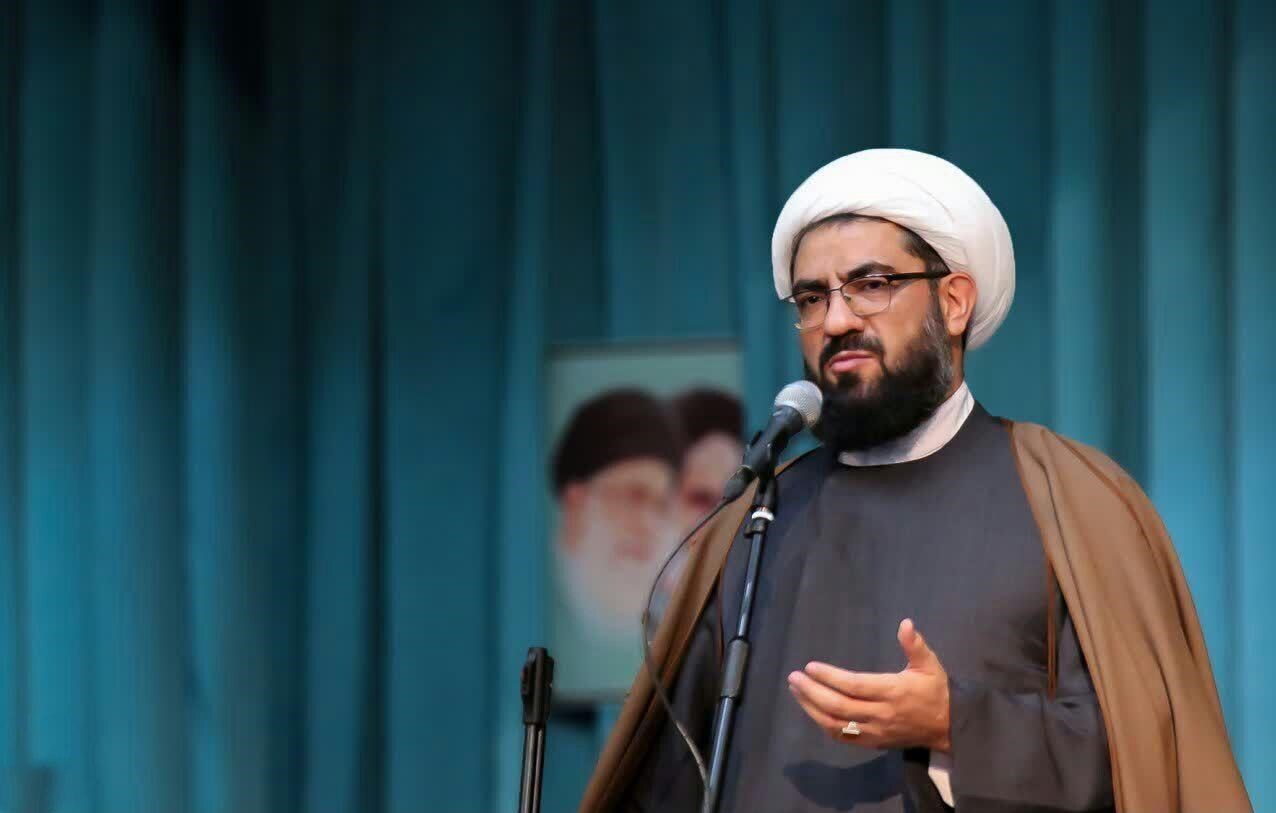 امام جمعه همدان: ملاک ارزیابی مدیران، حضور در صف اول نماز جماعت باشد! امام جمعه همدان: ملاک ارزیابی مدیران، حضور در صف اول نماز جماعت باشد!