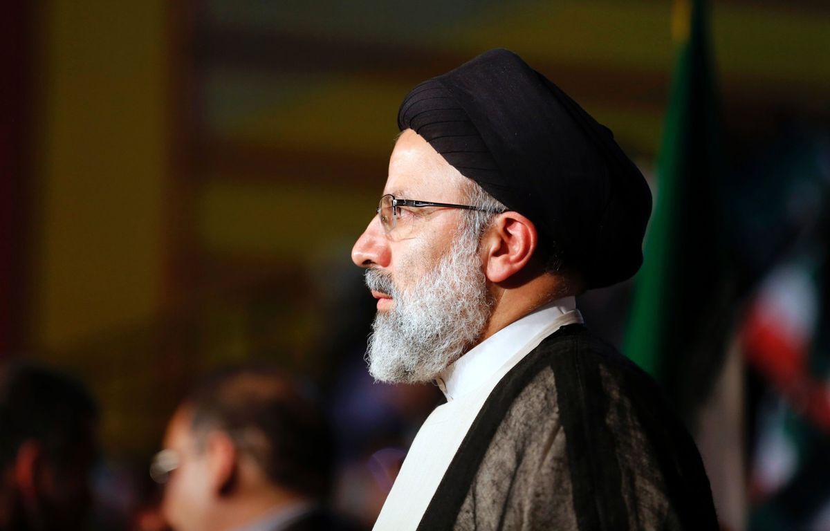 ضربه به خود در دولت رئیسی/ چگونه دولت درحال پرکردن ستاد‌های انتخاباتی رقیب است