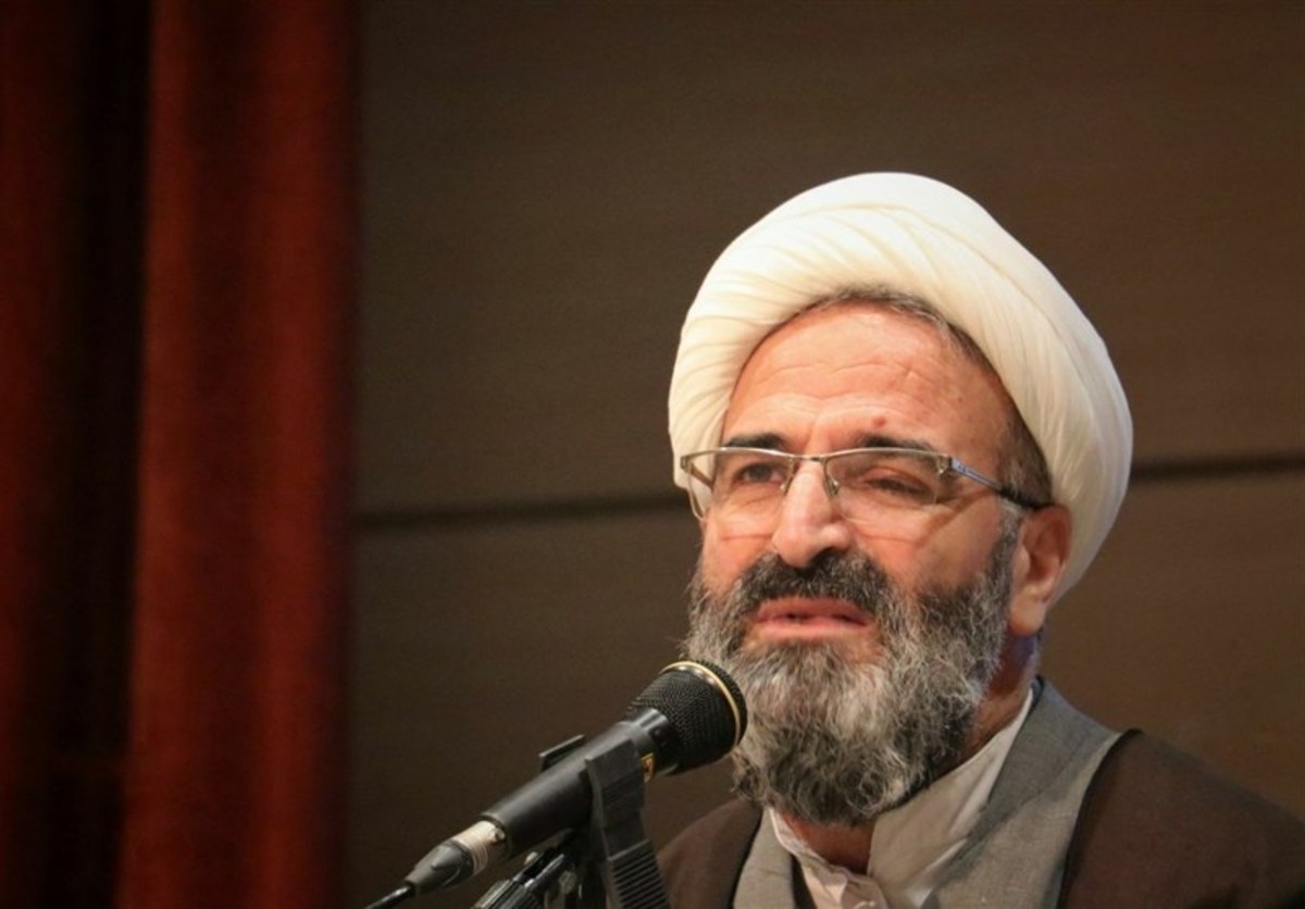 اینکه افرادی برای تماشای آسمان شب به کویر بروند؛ اما اتفاقات دیگری رخ دهد، پذیرفتنی نیست