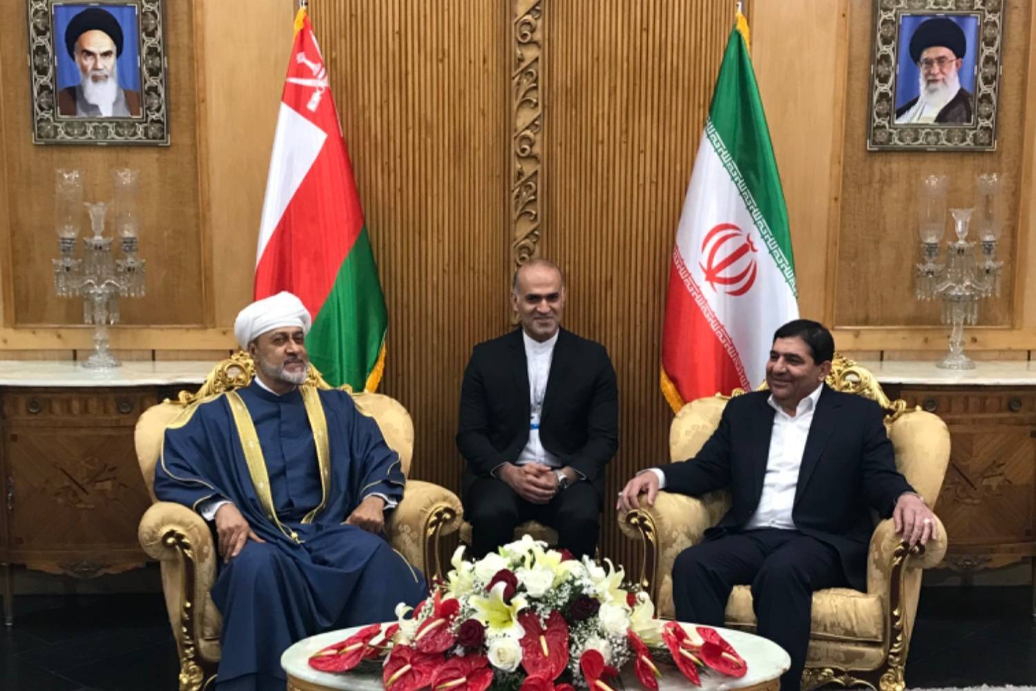 سلطان عمان با استقبال معاون اول رئیس‌جمهور وارد تهران شد