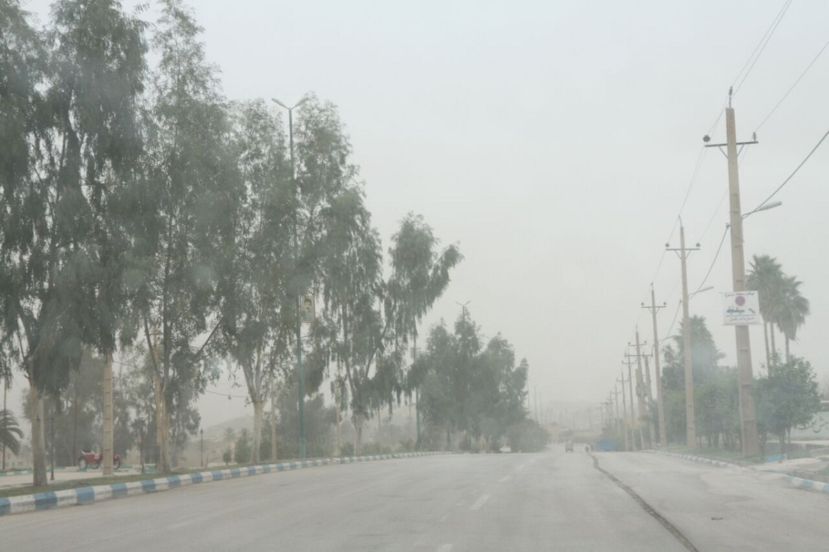 بارش باران در آغاز تعطیلات پیش رو/ طوفان گرد و خاک در تهران و البرز