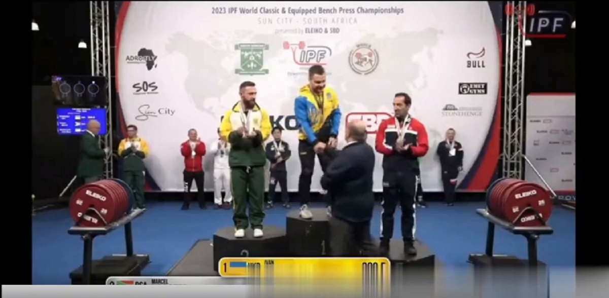 فیلم باورنکردنی از برخورد یک اوکراینی با ورزشکار ایرانی روی سکو