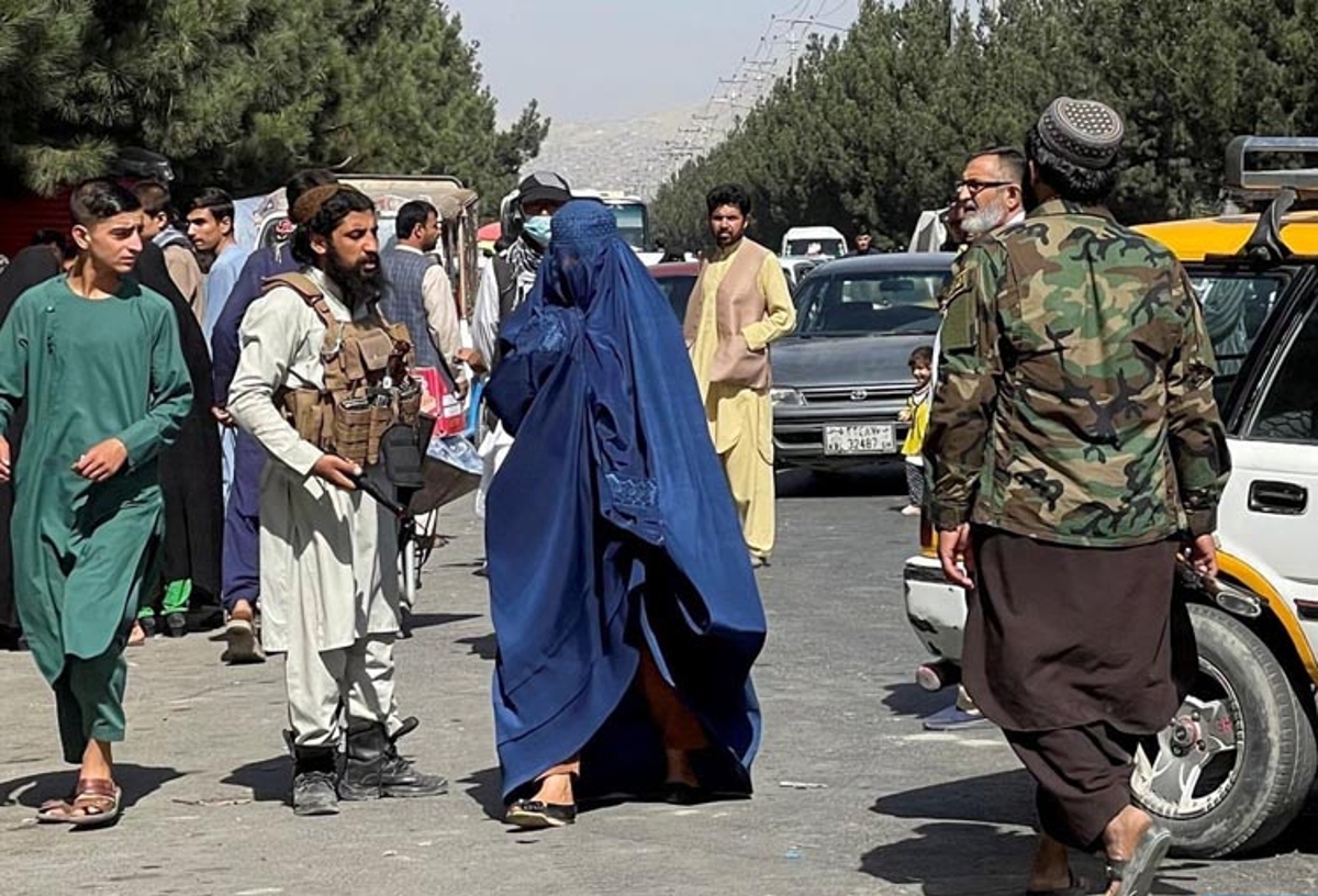 طالبان: زنان بدحجاب و مردانی که تنبان نپوشند، مجازات می شوند