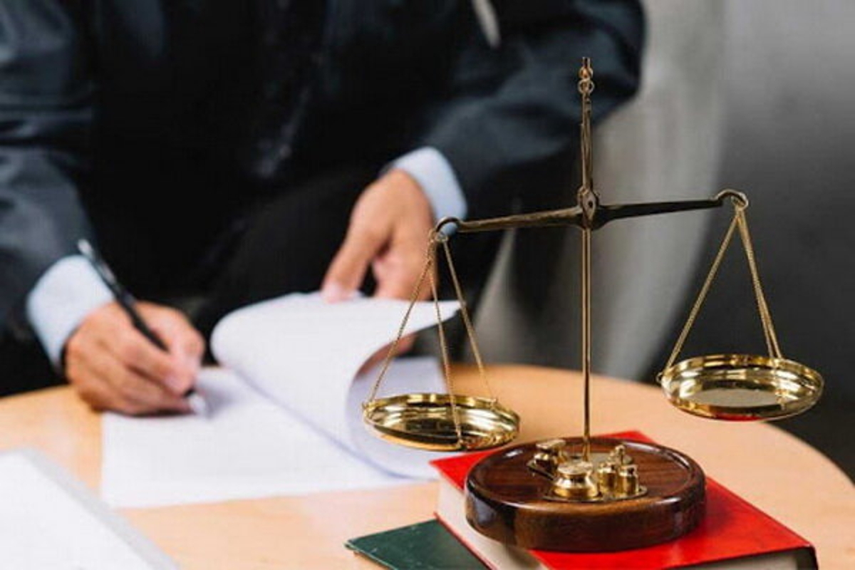 صدور کیفرخواست سارقان مسلح طلافروشیهای شرق تهران صدور کیفرخواست سارقان مسلح طلافروشیهای شرق تهران