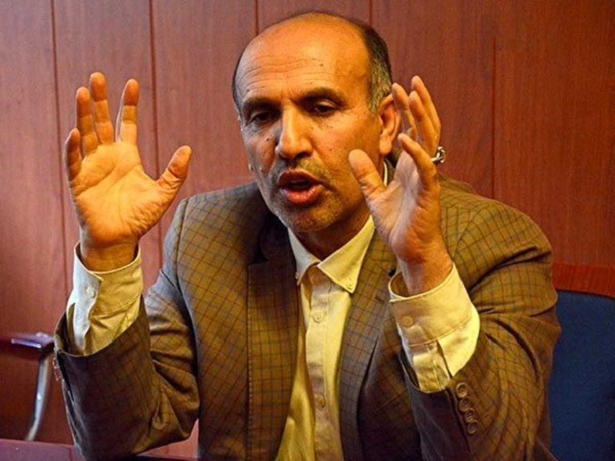 مهدی پازوکی اقتصاددان: از فروردین ۱۴۰۱ تا الان ارزش پول ملی نصف شده