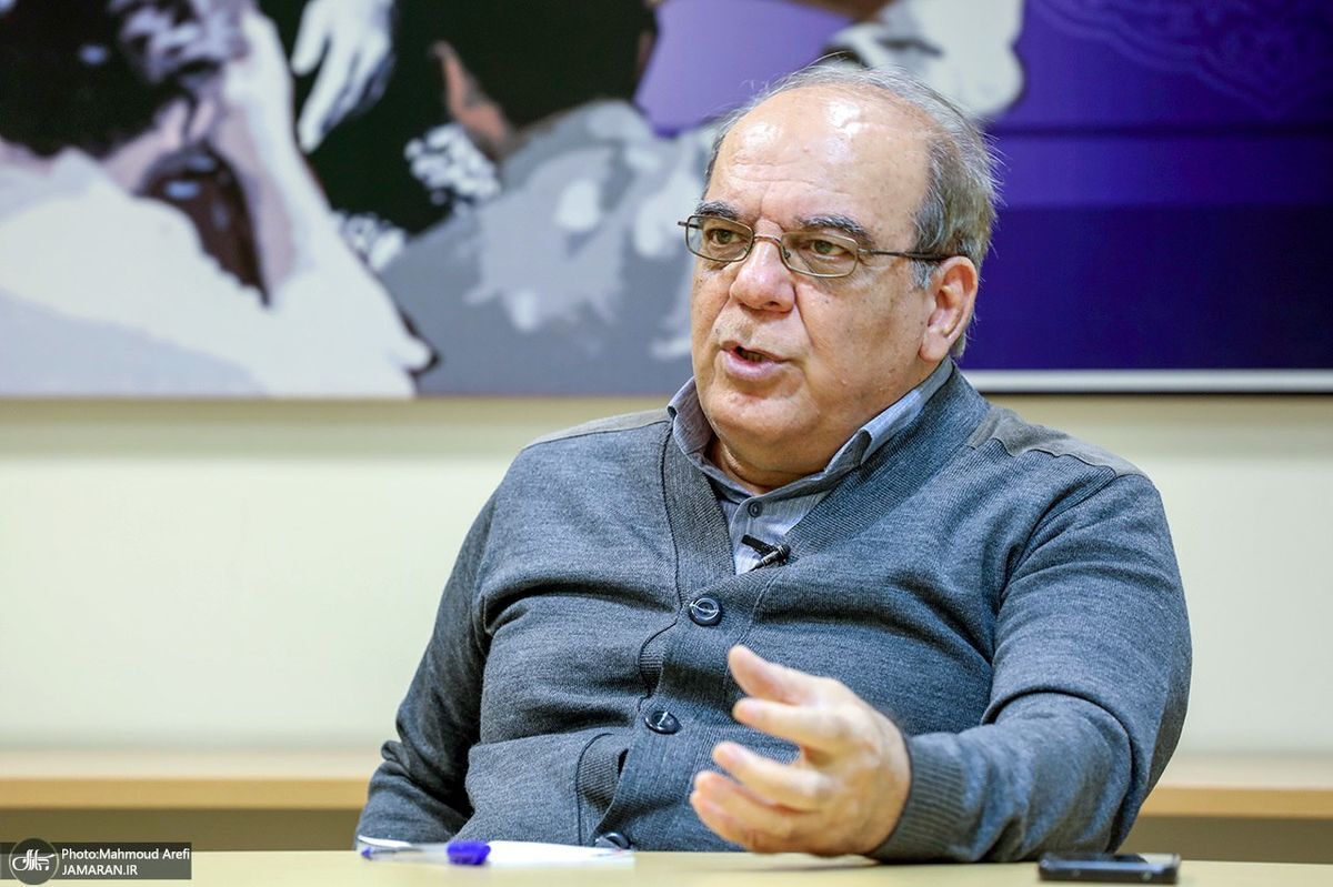 کنایه سنگین عبدی به باهنر؛ برای عدم شرکت در انتخابات زندان و جریمه تعیین کنید!