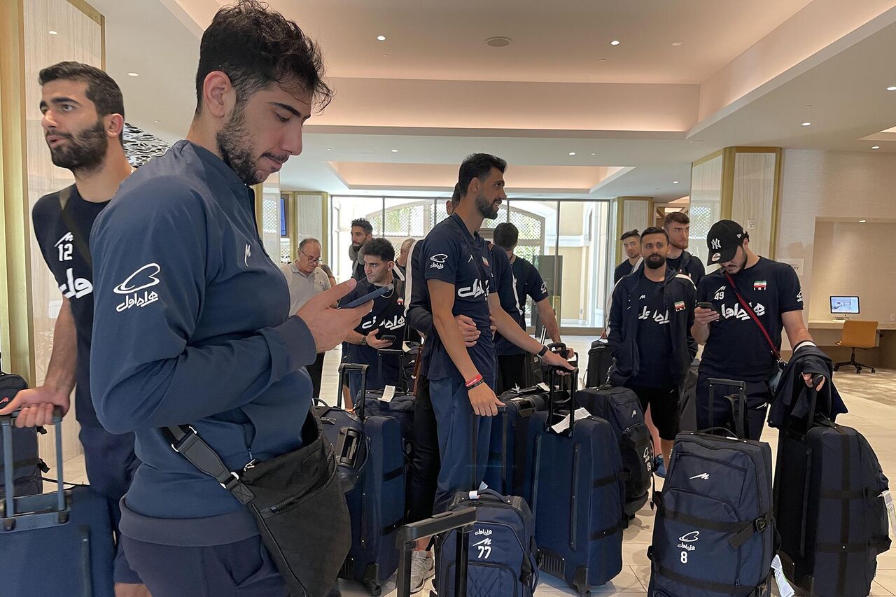 ۳۰ مدیر همراه با تیم ملی والیبال به آمریکا رفتند!