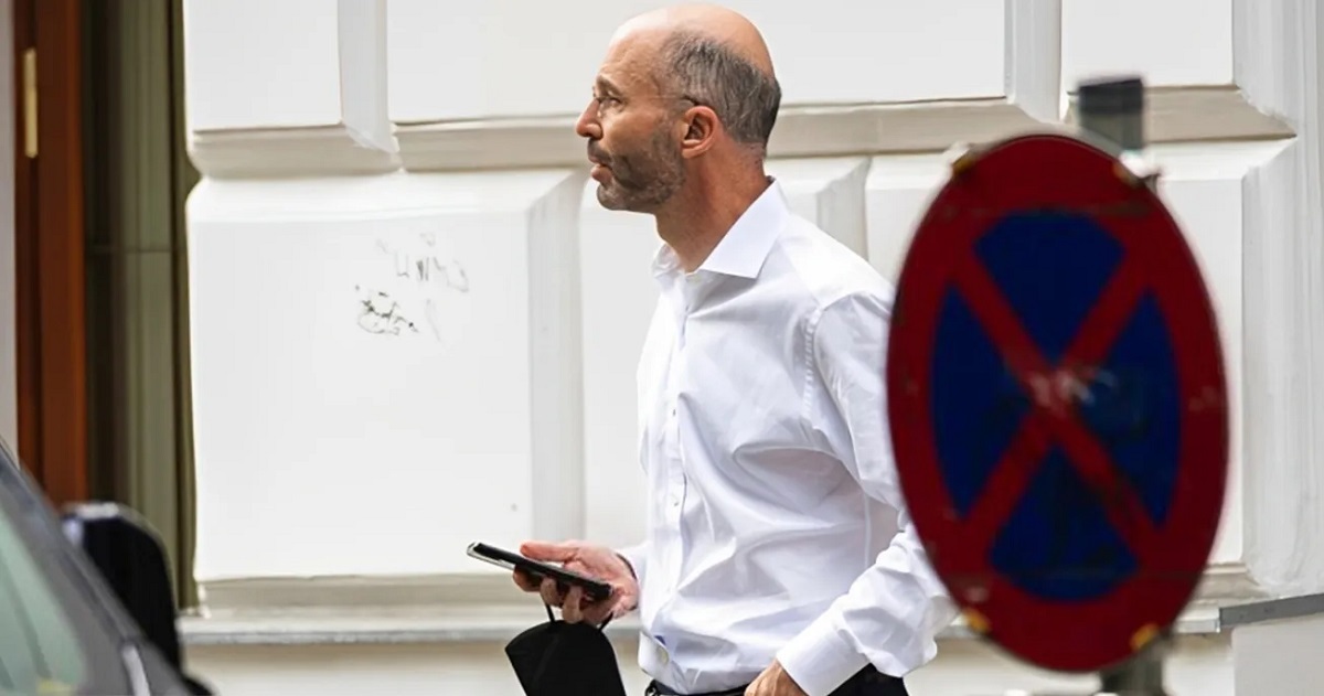 رابرت مالی کیست؟ رابرت مالی کیست؟