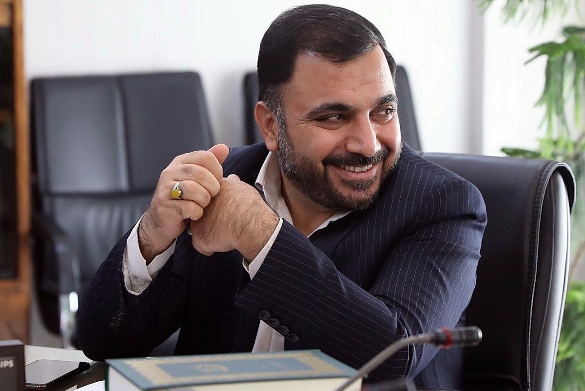 وزیر ارتباطات: تلفن خانه مادر من هم قطع می‌شود!