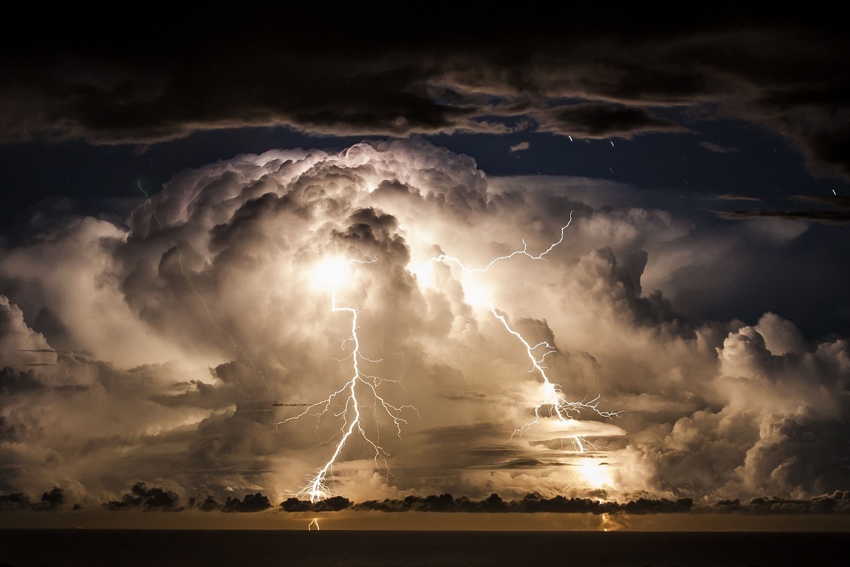 رگبار و رعد و برق در بخش‌هایی از کشور از امروز/ این استان‌ها گرد و خاکی می‌شوند