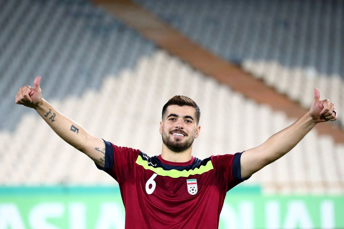 دلخوری هافبک تیم ملی از مدیرعامل پرسپولیس/ مسیر عزتاللهی به سمت استقلال کج میشود؟ دلخوری هافبک تیم ملی از مدیرعامل پرسپولیس/ مسیر عزتاللهی به سمت استقلال کج میشود؟