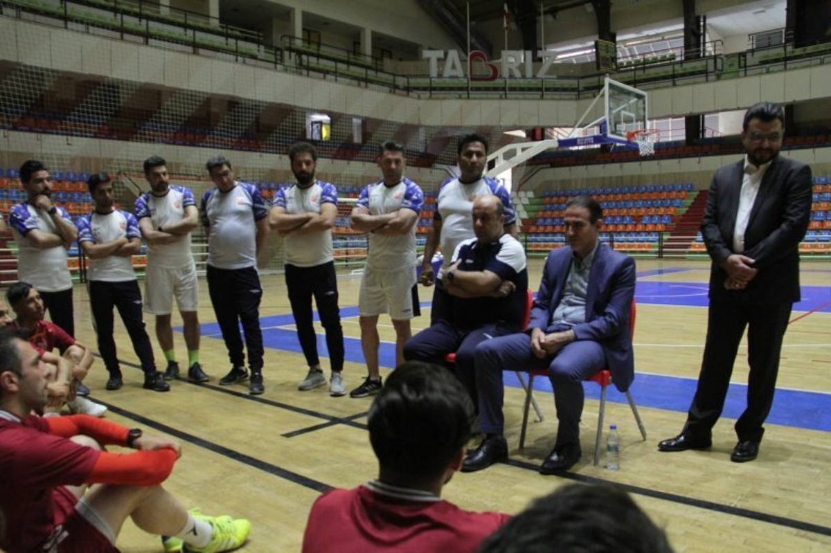 دیدار مدیرعامل جدید با اعضای قهرمان لیگ برتر دیدار مدیرعامل جدید با اعضای قهرمان لیگ برتر