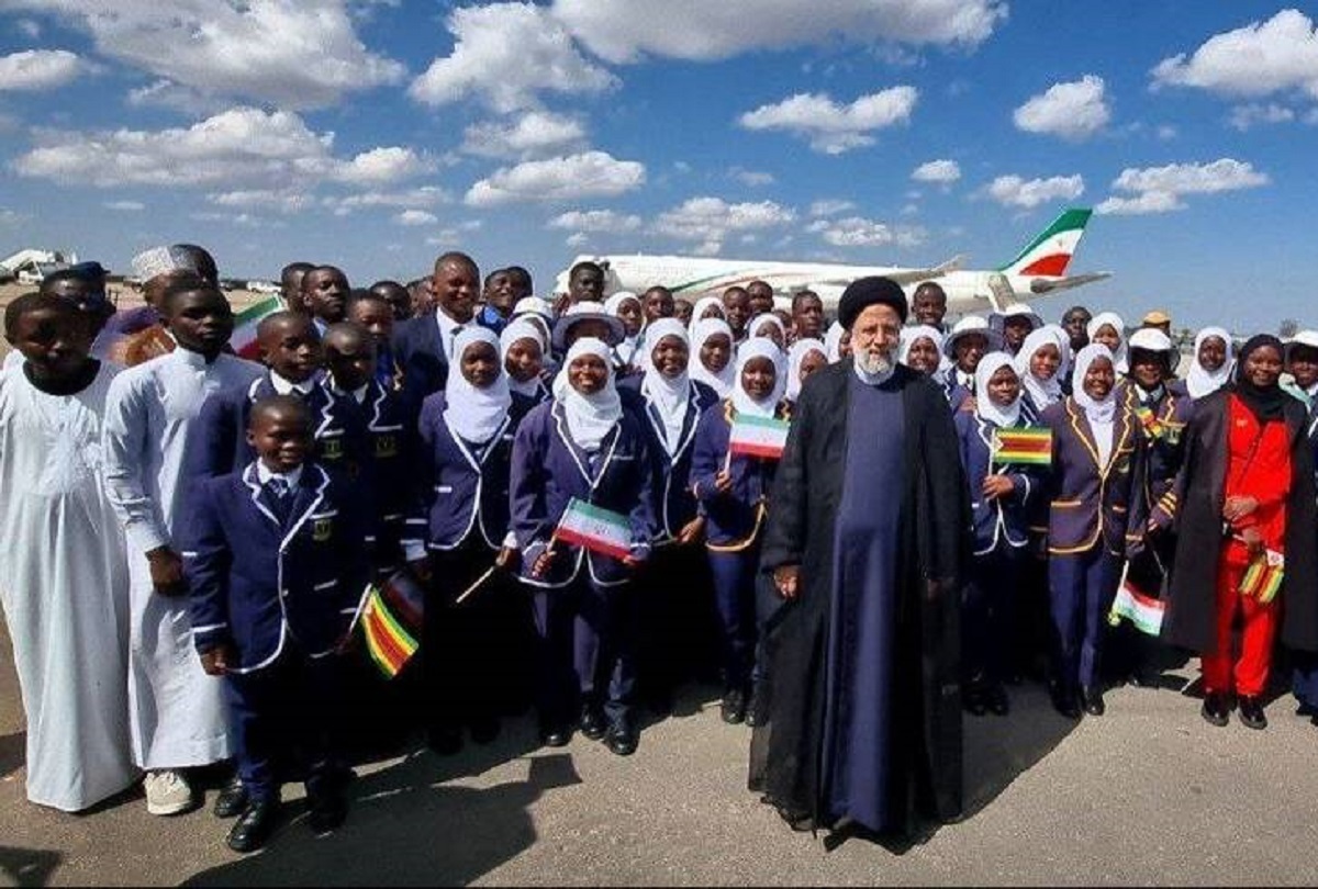 اجرای سرود سلام فرمانده توسط دختران زیمباوه‌ای برای رئیسی!