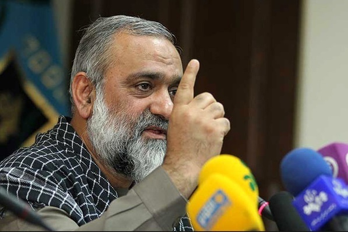 سردار نقدی: امثال طبری را وسط بازار تهران شلاق بزنید!