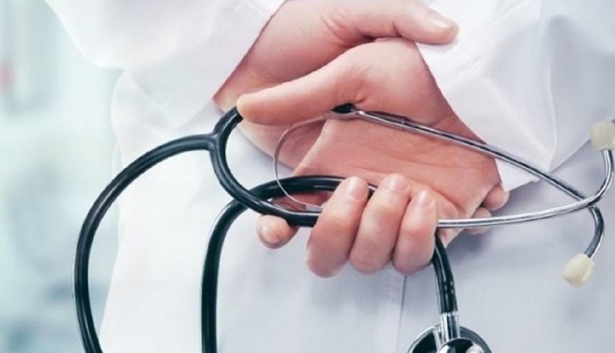 اخراج و بازنشستگی ۱۰۰ پزشک در دو هفته اخیر