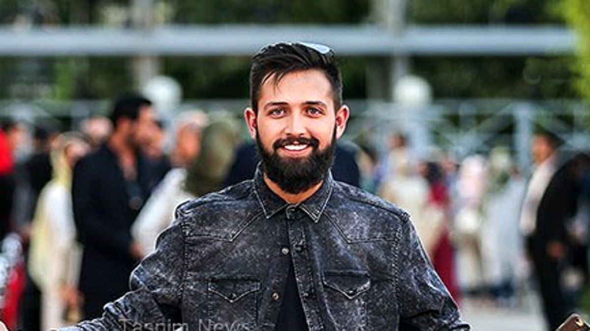 محسن افشانی: یا قوانین را بپذیرید یا از ایران بروید!