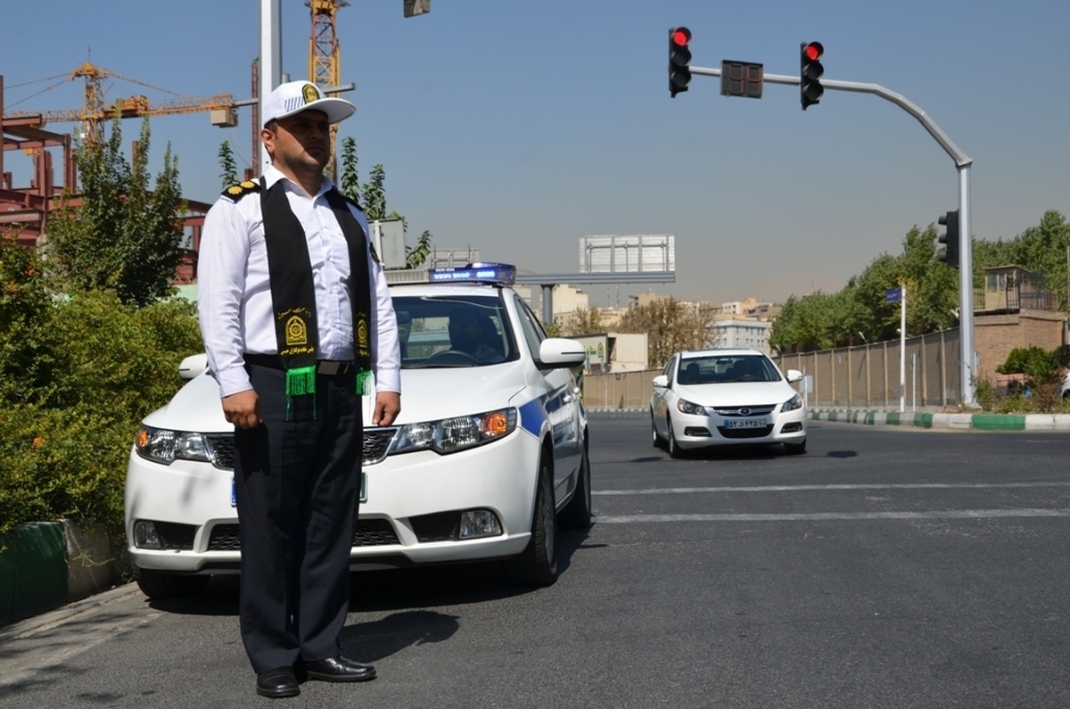 توصیههای پلیس راهور برای ماه محرم؛ تردد وسایل نقلیه در مسیر دستههای عزاداری توصیههای پلیس راهور برای ماه محرم؛ تردد وسایل نقلیه در مسیر دستههای عزاداری