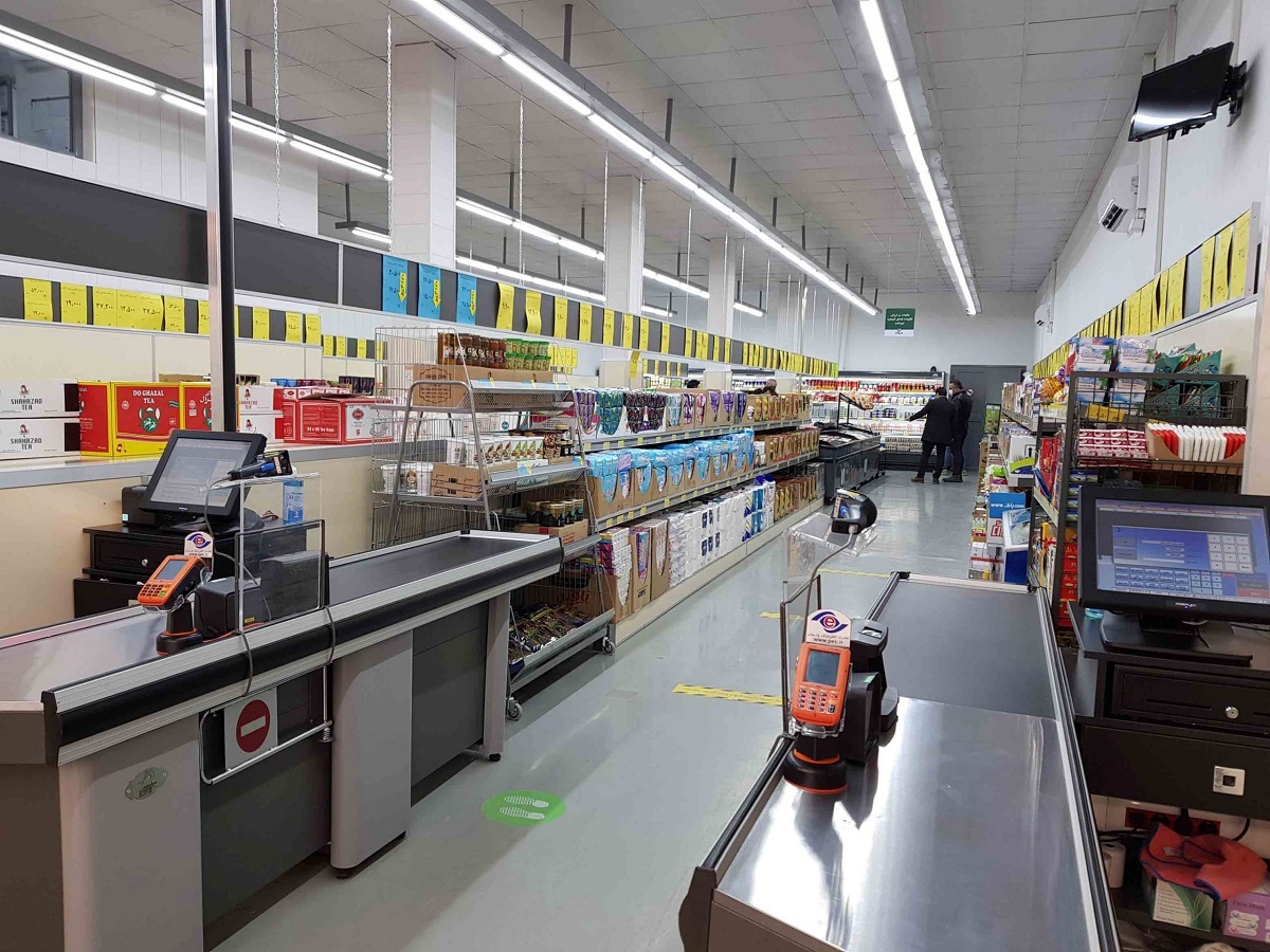 تعدیل کارکنان فروشگاه زنجیره‌ای معروف