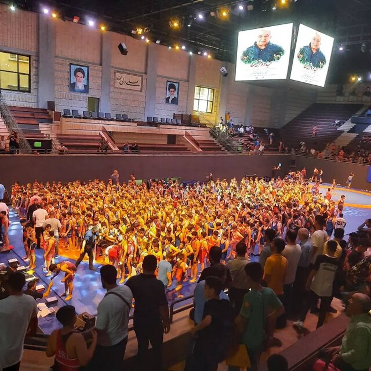 رقابتهای کشتی آزاد خردسالان رقابتهای کشتی آزاد خردسالان