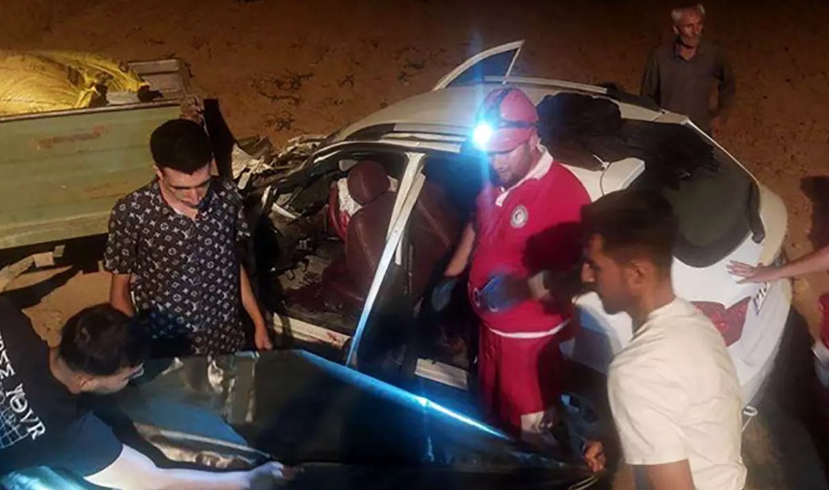 له شدن سه نفر زیر چرخ‌های تراکتور!