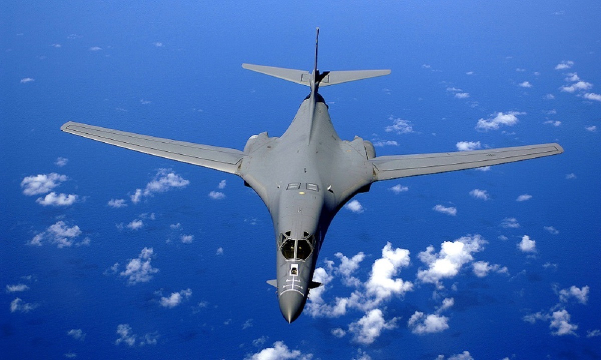 لنسر B-1B لنسر B-1B