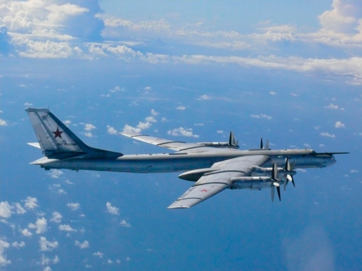 Tupolev Tu-95 (Bear) Tupolev Tu-95 (Bear)