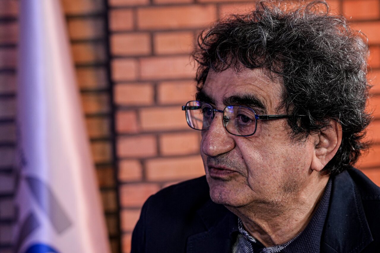 فریدون صدیقی: در روزنامه کیهان دوره شریعتمداری چهار بار استعفا دادم فریدون صدیقی: در روزنامه کیهان دوره شریعتمداری چهار بار استعفا دادم