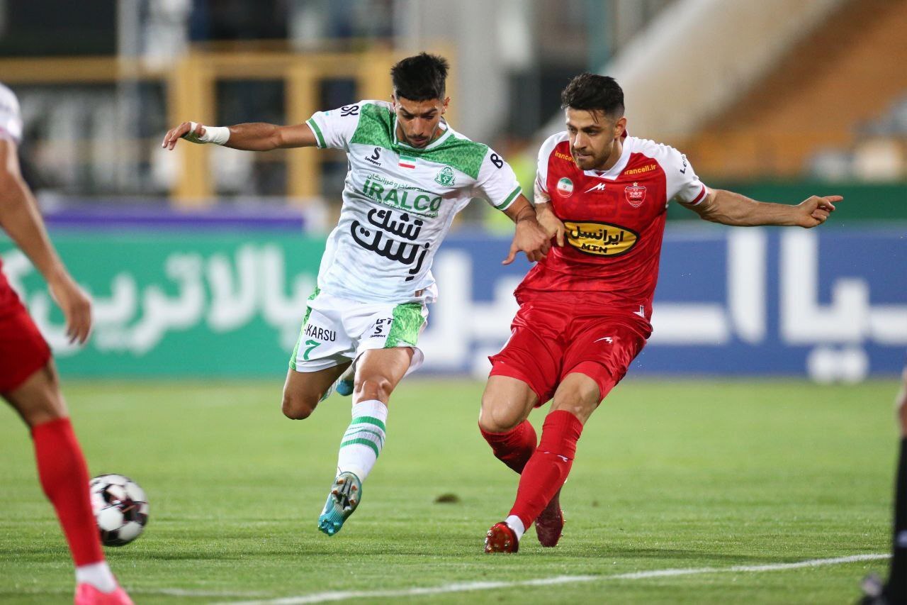 پشت پرده ترکیب عجیب در ۳۰ دقیقه از بازی اول پرسپولیس