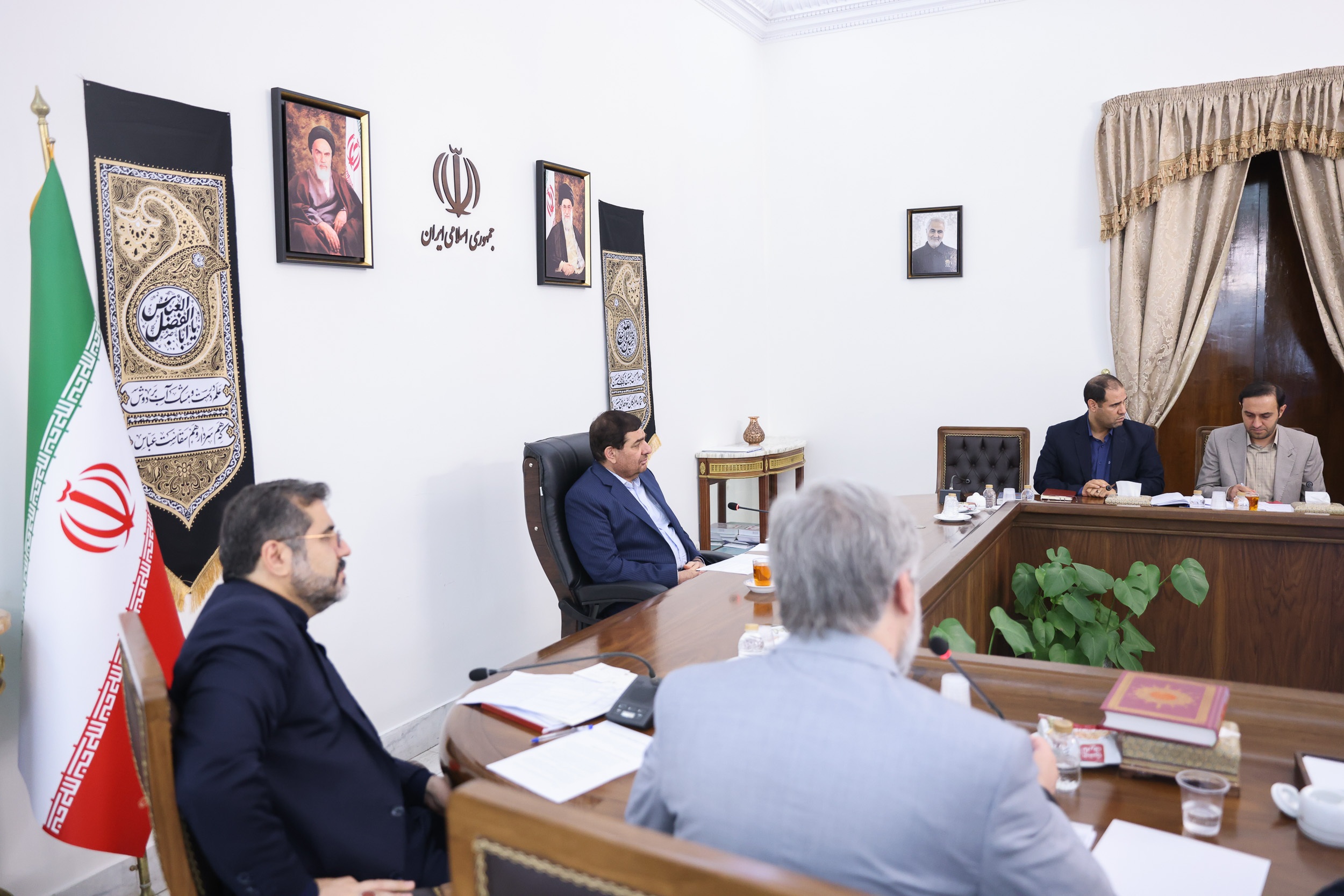 برنامه ریزی برای تامین کاغذ کتب درسی در داخل کشور برای اولین بار بعد از انقلاب