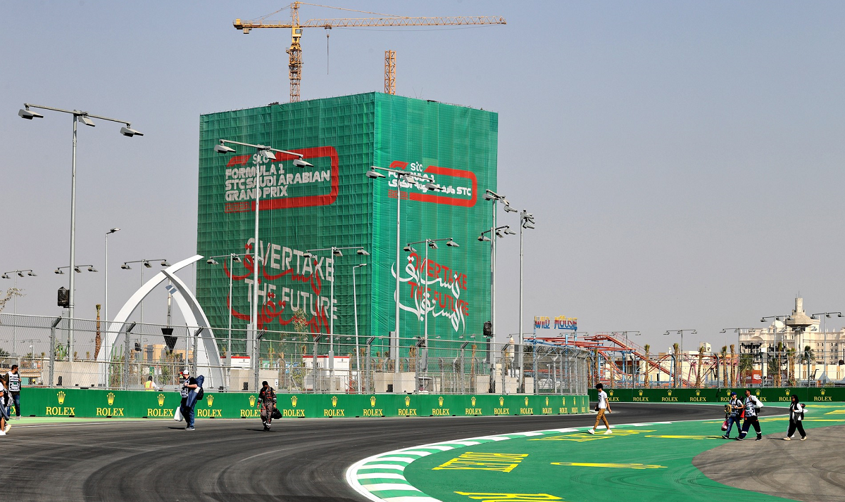 پشت پرده پول پاشی عربستانیها پشت پرده پول پاشی عربستانیها