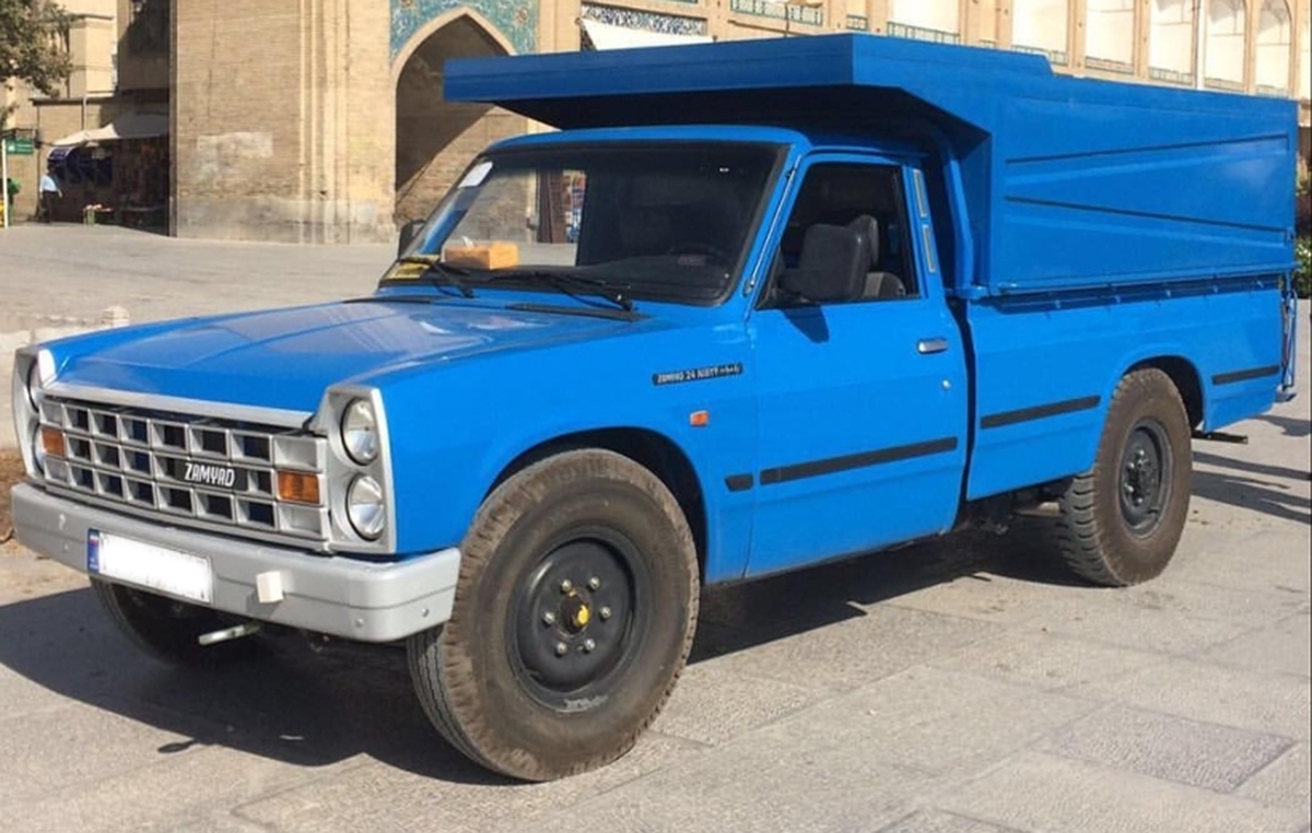 ابتکار عجیب تبدیل نیسان آبی به تریلی! ابتکار عجیب تبدیل نیسان آبی به تریلی!