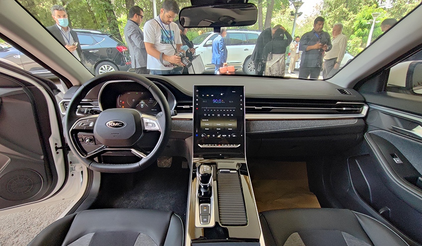 مقایسه کیا سراتو سایپا آپشنال و کی ام سی J۷ کرمان موتور