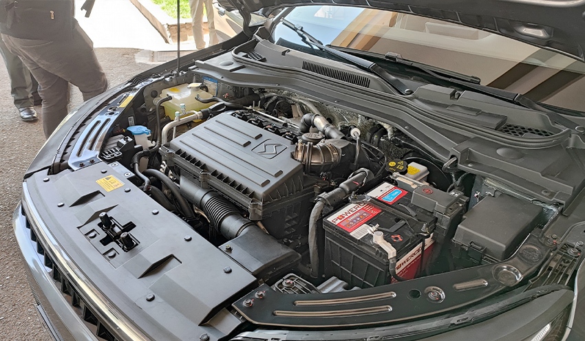 مقایسه کیا سراتو سایپا آپشنال و کی ام سی J۷ کرمان موتور