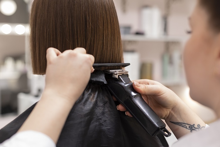 بایدها و نبایدهای رفتن به آرایشگاه بایدها و نبایدهای رفتن به آرایشگاه