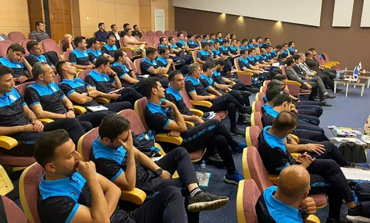 کناره گیری داوران از قضاوت جدی شد/ داوران تهرانی اعتصاب کردند! کناره گیری داوران از قضاوت جدی شد/ داوران تهرانی اعتصاب کردند!