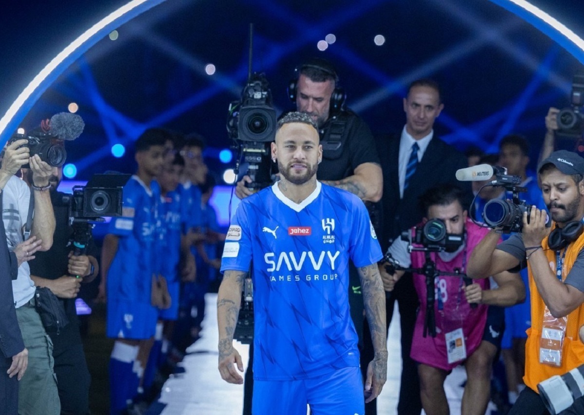 وحشت نیمار در مراسم معارفه اش وحشت نیمار در مراسم معارفه اش