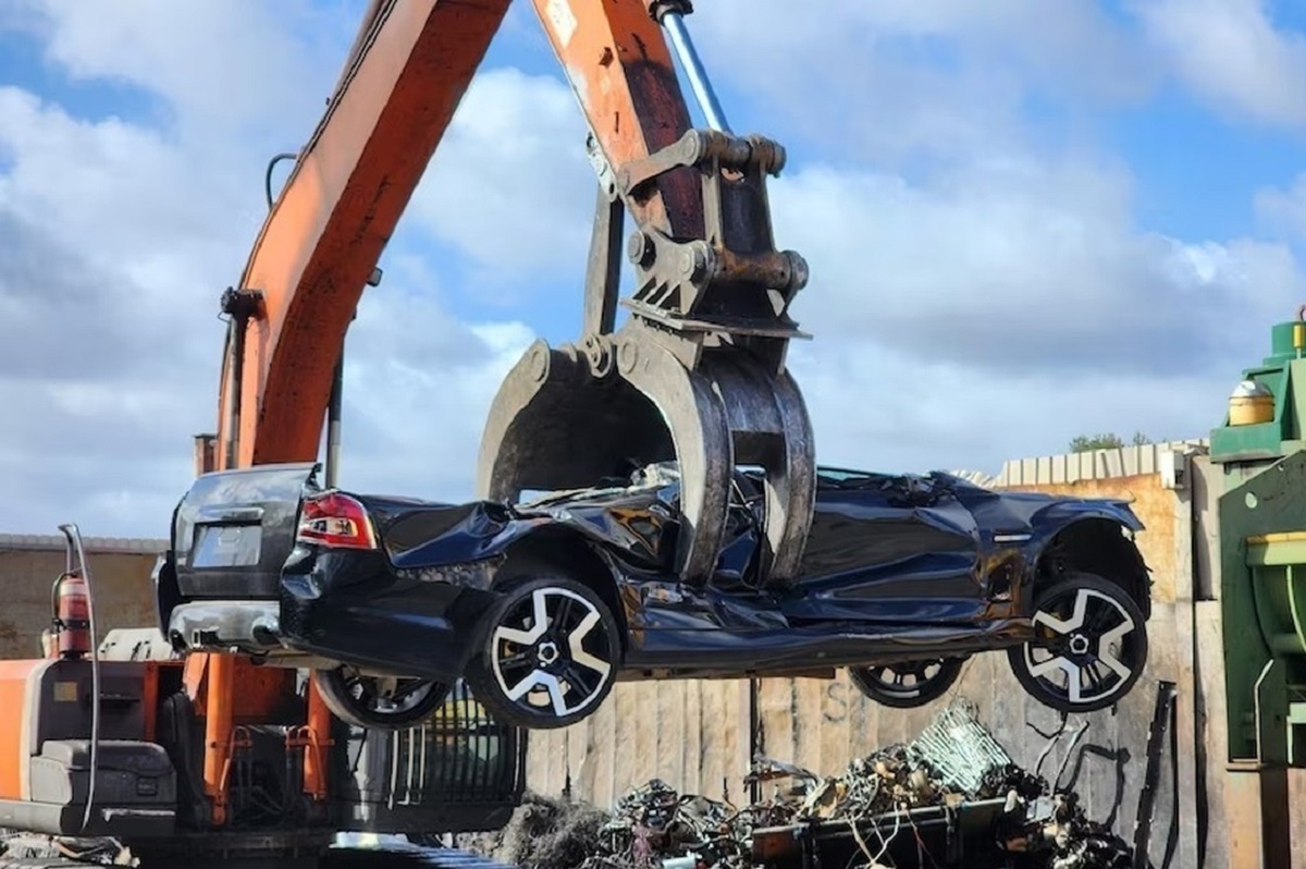 عاقبت خودرویی که با سرعت ۲۵۳ کیلومتر توقیف شد! عاقبت خودرویی که با سرعت ۲۵۳ کیلومتر توقیف شد!