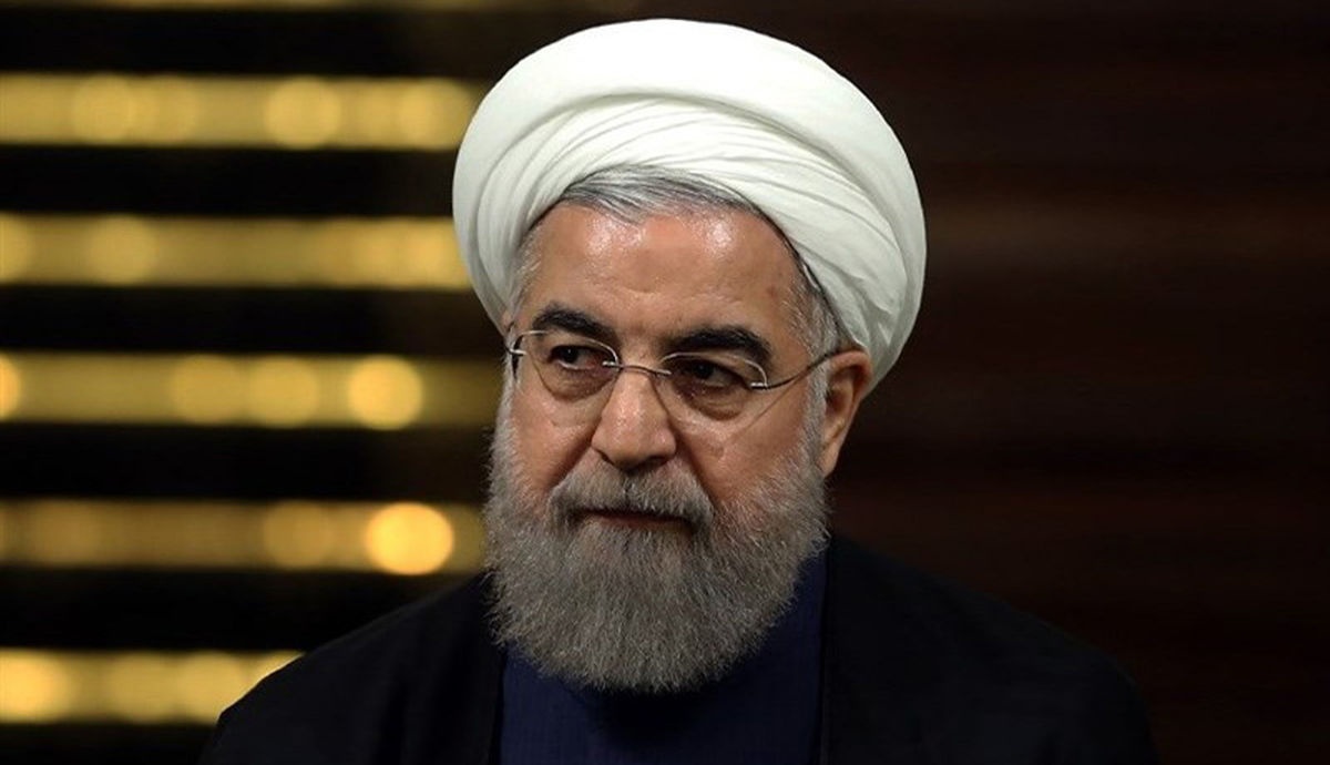 روزنامه جمهوری اسلامی: آن‌ها که یقه روحانی را در دست داشتند چرا امروز حرفی نمی زنند؟